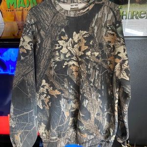 Real tree camo crewneck
